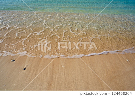 The emerald green sea and white sand beaches of Hateruma Island The emerald green sea and white sand beaches of Hateruma Island 124468264