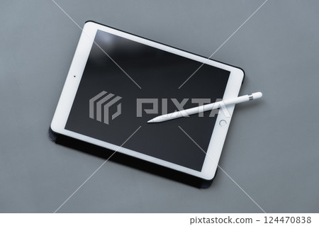 平板電腦和觸控筆 平板電腦和觸控筆 124470838