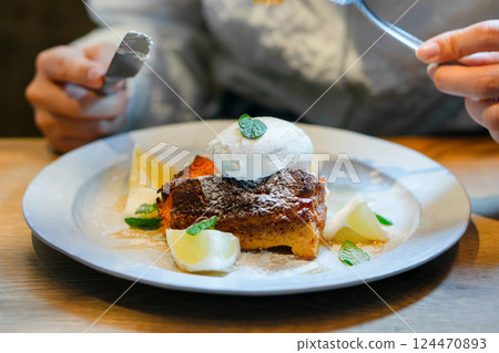 煎餅，奶油乾酪，檸檬 124470893