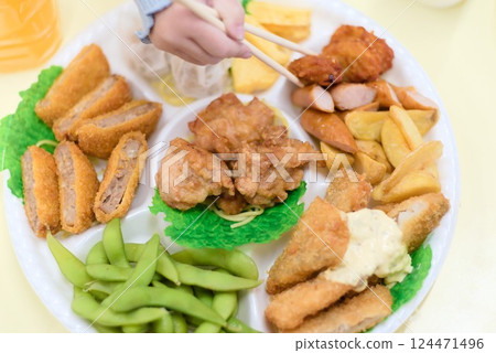 Party hors d'oeuvres Party hors d'oeuvres 124471496