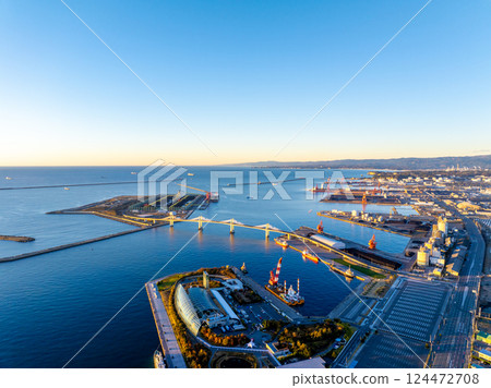 Onahama Port at dawn (Iwaki City, Fukushima Prefecture) 124472708