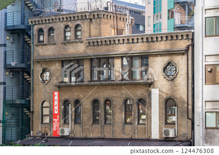 Yamauchi Building (left bank of Tosabori River) Yamauchi Law and Patent Office (tangible cultural property) Living Architecture Museum Showa Retro Building 124476308