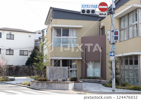 Moriguchi Municipal Sakura Elementary School (Moriguchi City, Osaka Prefecture) 124476832