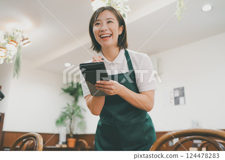 女生 女孩 女性 124478283
