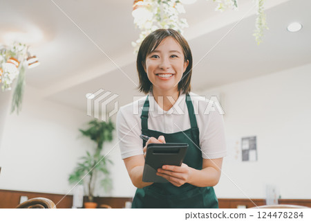 female, females, woman 124478284