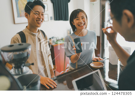 店員 售貨員 人 124478305