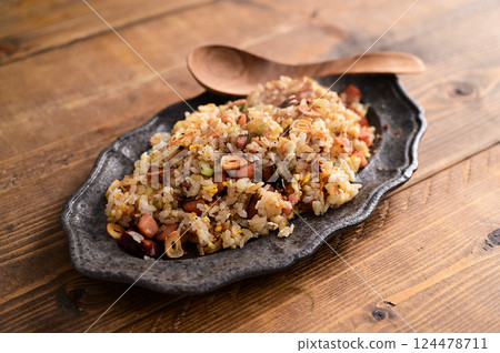 大蒜炒飯 124478711