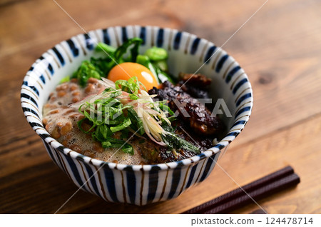 Namero burger, rape blossoms and natto rice bowl 124478714