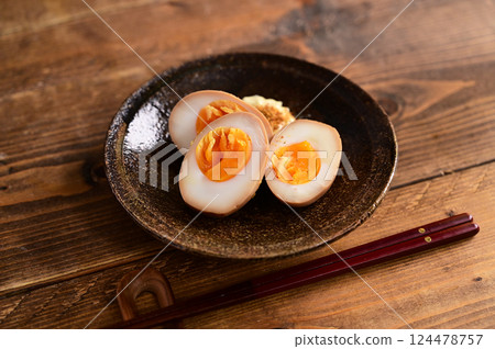 Seasoned eggs 124478757