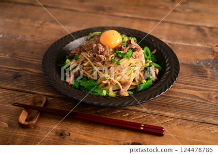 日式豌豆鮪魚義面 日式豌豆鮪魚義面 124478786