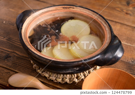 木耳和梅子流 124478799