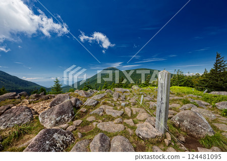Mount Tateshina seen from Mount Futago in late summer in the northern Yatsugatake mountains 124481095