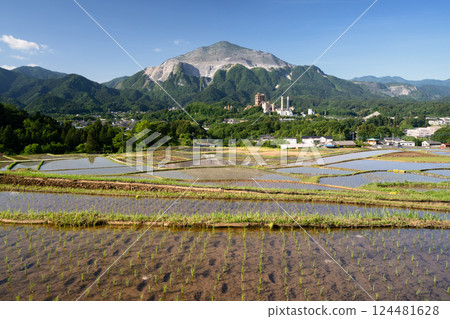 Spring in Terasaka rice terraces and Mt. Buko, Chichibu District, Saitama Prefecture 124481628