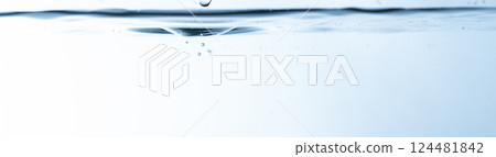Pour water Pour water 124481842