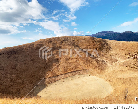 Hilly terrain on a clear day 124482373