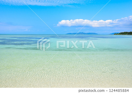 Okinawa Taketomi Island Kondoi Beach 124485884