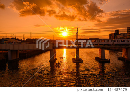 Bridge dyed to the sunset Bridge dyed to the sunset 124487479