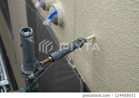 Scaffolding of outer wall painting 124488031
