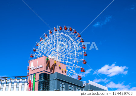 日本橫濱城市景觀，俯瞰中心北站、都築阪急摩天輪等。 124489763