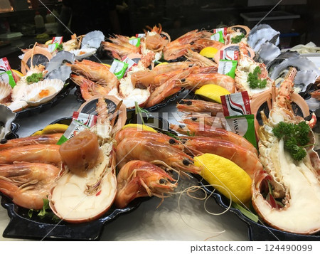 魚市上的魚 魚市上的魚 124490099