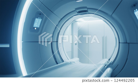 現代醫療設施中的 MRI 掃描儀設備 現代醫療設施中的 MRI 掃描儀設備 124492205