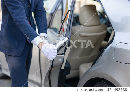 Taxi Hire Driver 124492788