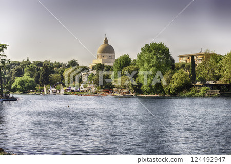 Scenic view over the lake of EUR in Rome, Italy 124492947