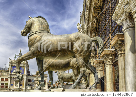 The bronze replica Horses of Saint Mark, Venice, Italy 124492967