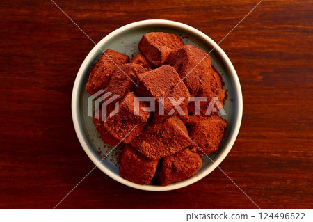 Chocolate warabi mochi made with potato starch Chocolate warabi mochi made with potato starch 124496822