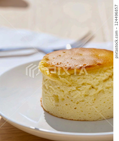 鬆軟的奶酥起司蛋糕 124496857