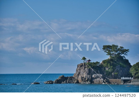 高知縣桂濱海灘的景色 高知縣桂濱海灘的景色 124497520