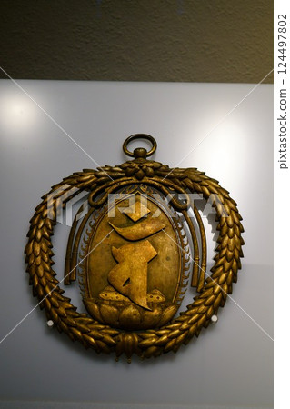 7764　Golden bronze seed garland 124497802