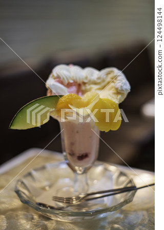Nostalgic fruit parfait Nostalgic fruit parfait 124498144