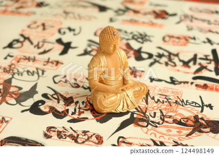 寺廟朝聖中的阿彌陀如來（佛教僧侶）禪佛像圖像 2 124498149