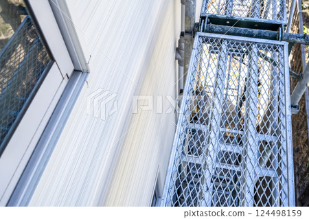 Exterior wall repair work for detached houses - High side light Exterior wall repair work for detached houses - High side light 124498159