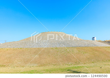 兵庫縣神戶市五色塚古墓之春 124498500