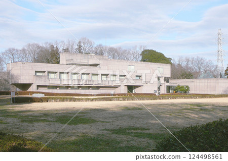 Sugaya Castle Ruins / Museum seen from the main castle side [Hiki Castle Ruins, Nationally Designated Historic Site] Hiki District, Saitama Prefecture 124498561