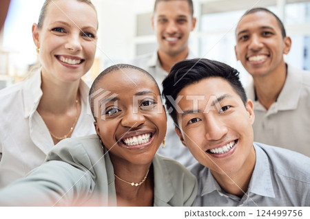 Startup, team and selfie with smile in portrait at business in marketing, digital or seo in team building. Group, diversity and friends at work, office or workplace for advertising, internet or web 124499756