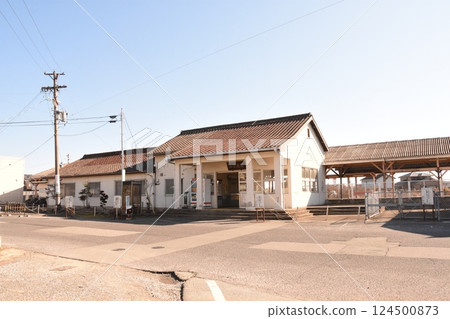 Takachaya Station Bookstore on the JR Kisei Line Takachaya Station Bookstore on the JR Kisei Line 124500873