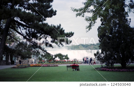Old photo, 1982, Queen Victoria Park overlooking Niagara Falls, Canada 124503040