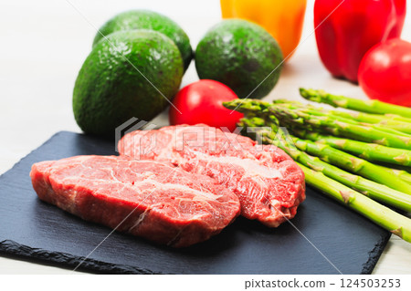 Thickly cut top sirloin steak meat 124503253
