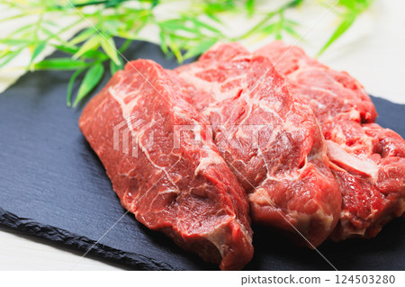 Thickly cut top sirloin steak meat 124503280