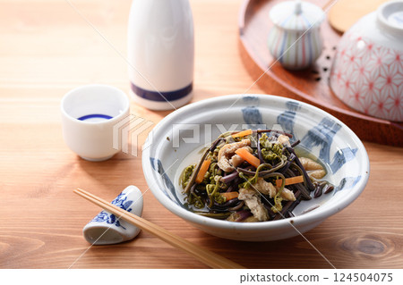 春季風味：蕨菜湯、野生蕨菜湯炒豆腐 124504075