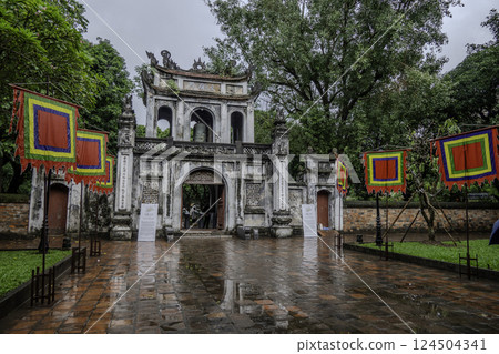 Vietnam, Hanoi, Entrance to the Temple of Literature of Hanoi, sanctuary of the Prince propagator of Letters Vietnam, Hanoi, Entrance to the Temple of Literature of Hanoi, sanctuary of the Prince propagator of Letters 124504341