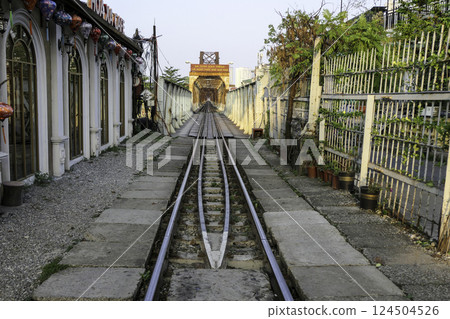Vietnam, Hanoi, Long Bien Bridge, Paul Doumer Bridge. 124504526