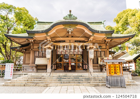 Zama Shrine (Ikasuri Shrine) Zama-san (Zama Shrine) Birthplace of the Watanabe family. God of protection of the home and safe travels. Worship hall 124504718