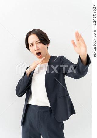 Women Business Kung Fu 124505027