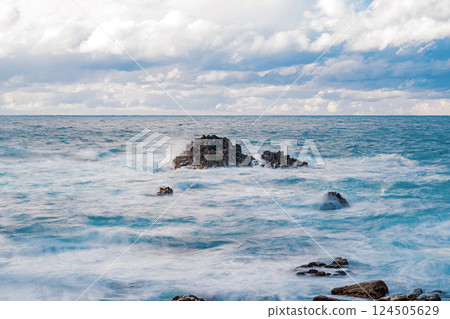 越前海岸的冬季風景 越前海岸的冬季風景 124505629