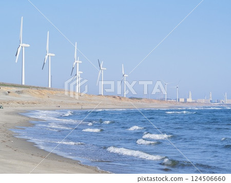 Windmills on Chihama Beach, Shizuoka Prefecture, March Windmills on Chihama Beach, Shizuoka Prefecture, March 124506660