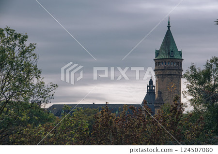 Luxembourg's World Heritage cityscape and beautiful scenery 124507080